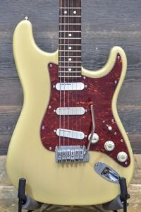 1995 Fender Stratocaster Deluxe Plus Series Blonde Electric Guitar #N595595