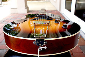 GODIN 5th Avenue Composer GT - Sunburst w/Tric case, Brand NEW from Dealer !