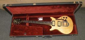 VINTAGE CARVIN  6 strings ELECTRIC GUITAR with hard case lot1005