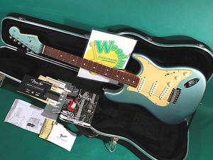 Fender FSR AMERICAN VINTAGE 60s STRATOCASTER LPB Used  w/ Hard case