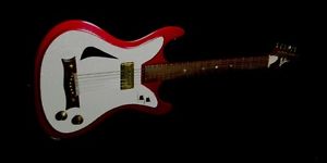 LEVITT CUSTOM GUITAR Built by Darrin Levitt and his father Ron Levitt. ONLY ONE.