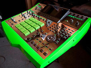 AKAI MPC 4000 "MTNT" custom by ghostinmpc (80GB HDD, 512MB RAM, CD drive)