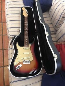 Lefty American Deluxe Stratocaster Three-Tone Sunburst, S-1 Switch
