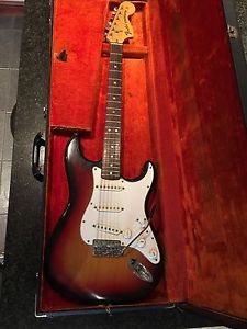 Fender Stratocaster 1975 Vintage