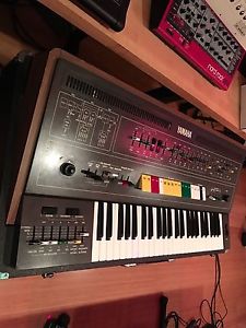 Vintage Analog Synthesizer Yamaha CS-50