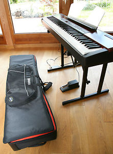 Yamaha Piano  P-120  * Neuwertig * Unbenutzt * mit Tasche und Stativ