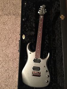 JOHN PETRUCCI Music Man  JP 13 6 string mint condition w/hard shell case