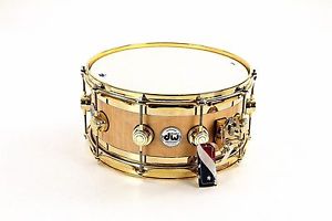 DW Collector's Series Edge Snare Drum Natural Flamed Maple Gold Hardware