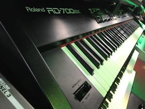 roland RD-700SX Digital Stage Piano