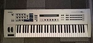 Yamaha CS-6x Synthétiseur
