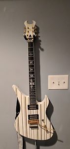 Schecter synyster gates white/gold