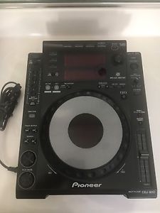 Pioneer CDJ 900 DJ Disc Player Can Use With Serato