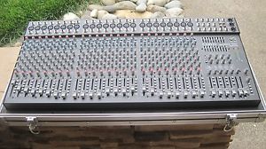 Carvin 44 Concert Series C2444 Mixer 24 Channel 4 Bus With Road Warrior Case