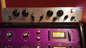 Vintage Pultec EQP 1A3 Tube EQ sounds great!!