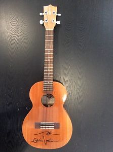 Kamaka Hawaiian Koa HF-3 Eddie Vedder Ukulele - Pearl Jam Picks