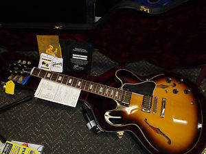 used Gibson Custom Shop Historic Reissue 1963 ES-335 sunburst electric guitar w/