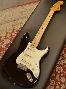 Fender USA Stratocaster Black Used  w/ Hard case
