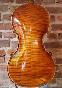 A Very Beautiful Old Vintage Violin !!!