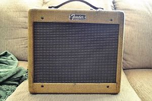 1959 Fender Champ Tweed Amplifier Model 5F1