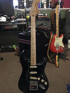Fender Deluxe Stratocaster 2016 Gloss Black with Deluxe Gig Bag