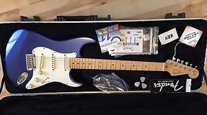 Fender Stratocaster American Standard Ocean Blue Metallic Maple Near Mint 2012