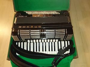 Akkordeon Hohner Morino IV N