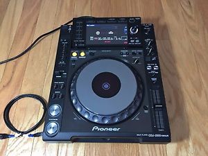 PIONEER CDJ-2000NXS NEXUS DIGITAL DJ TURNTABLE S/N , BLACK w/ETHERNET& POWER CBL