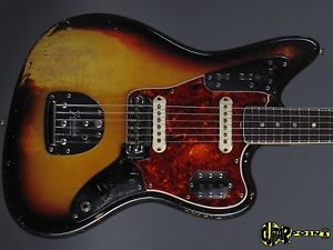 1966 Fender Jaguar  - 3-tone Sunburst - Dot neck  - Road Warrior!