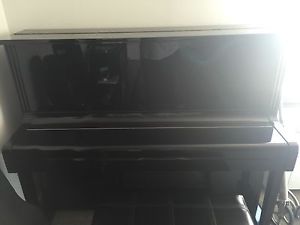 Kawai Piano 1985 good condition and in tune