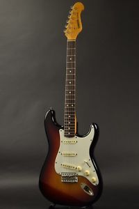 YAMAHA ST400R 3 Tone Sunburst guitar w/gigbag/456