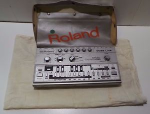 Roland TB-303 Original Analog Acid Machine (99246-1 NOO) Z6