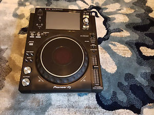 Pioneer xdj 1000 mk2 mint condiotion selling for $1050