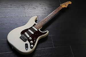 Journeyman Stratocaster Model See-through White Blonde USA Warmos E-Guitar