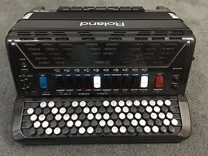 Roland FR-3B  Digital Chromatic Button Accordion