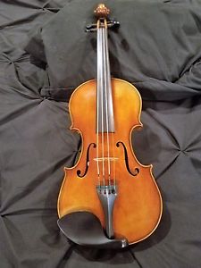 Violin: Ifshin Artistique a l'ancienne plus Silver Mounted Bow and Carbon Case