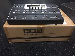Fractal Audio FX8 Guitar Multi-Effects Pedalboard 1st Gen, Excellent Condition!