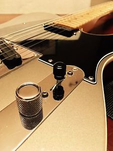 Fender Telecaster American Deluxe Maple Neck Tungsten E-Gitarre USA Tele