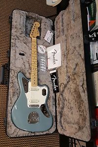 New 2017 Fender American Professional Jaguar Electric Guitar with TSA case!!