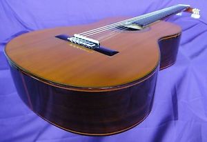 Rare Vintage Concert Classical Guitar -  Made in Japan 1974