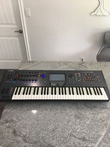 Yamaha Montage 6 61 Synthesizer   Excellent Condition. (651)