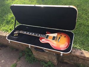Gibson Les Paul Less Plus Cherry Sunburst With Hard Case