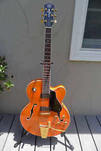 Yamaha AES 1500B Near Mint Condition!