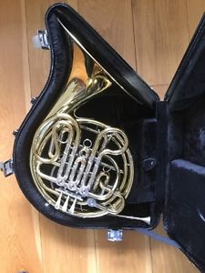 Holton 178 Full Double Lac French Horn with Holton Hard Case