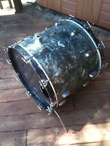 Slingerland Radio king Bass Drum and 3 Eames toms.