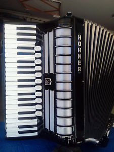 HOHNER FORTY-FS ACCORDION 120 BASS with case