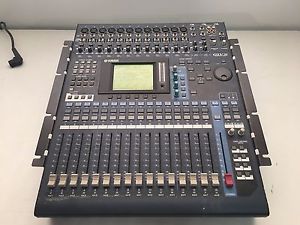 Yamaha 01V96 VCM Table de mixage