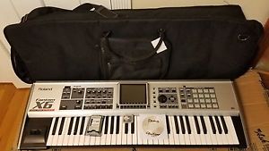 ROLAND FANTOM X6 V2 KEYBOARD +544MB RAM + NEW GIG BAG + 1GB CARD + SOUND LIBRARY