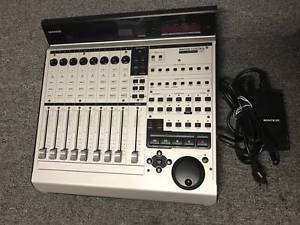 Mackie MCU Pro 8-Channel Universal Control Surface USB