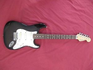 Smooooth 1991 Fender Deluxe Strat Plus in Rare Ebony Frost - Great Conditon!