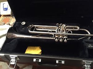 Yamaha trumpet YTR4335G